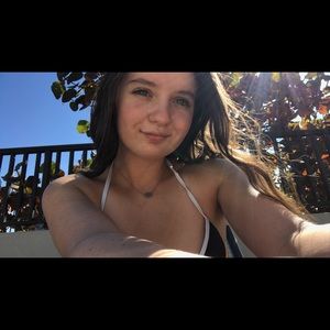 Meet your Posher, Courtney